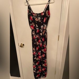 Floral jumpsuit! Size Small but fits me at 5’8